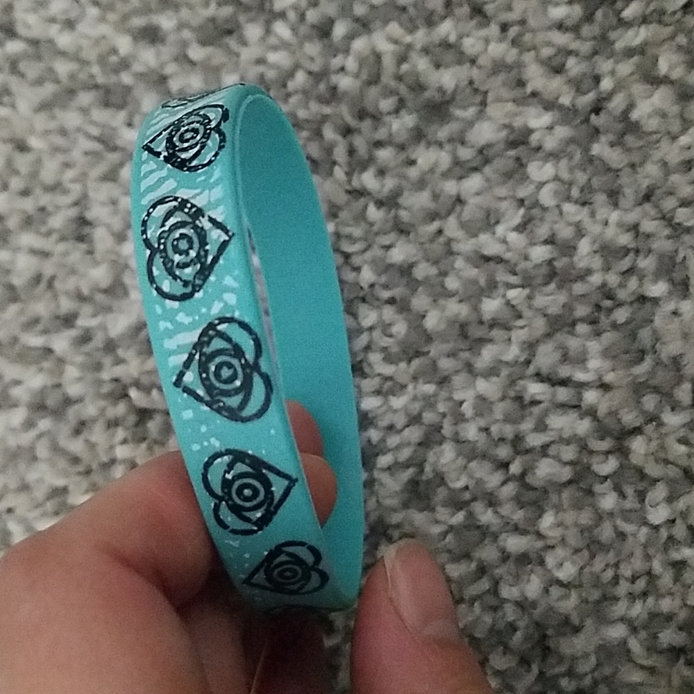 Free w/Bundle Teal Rubber Bracelet